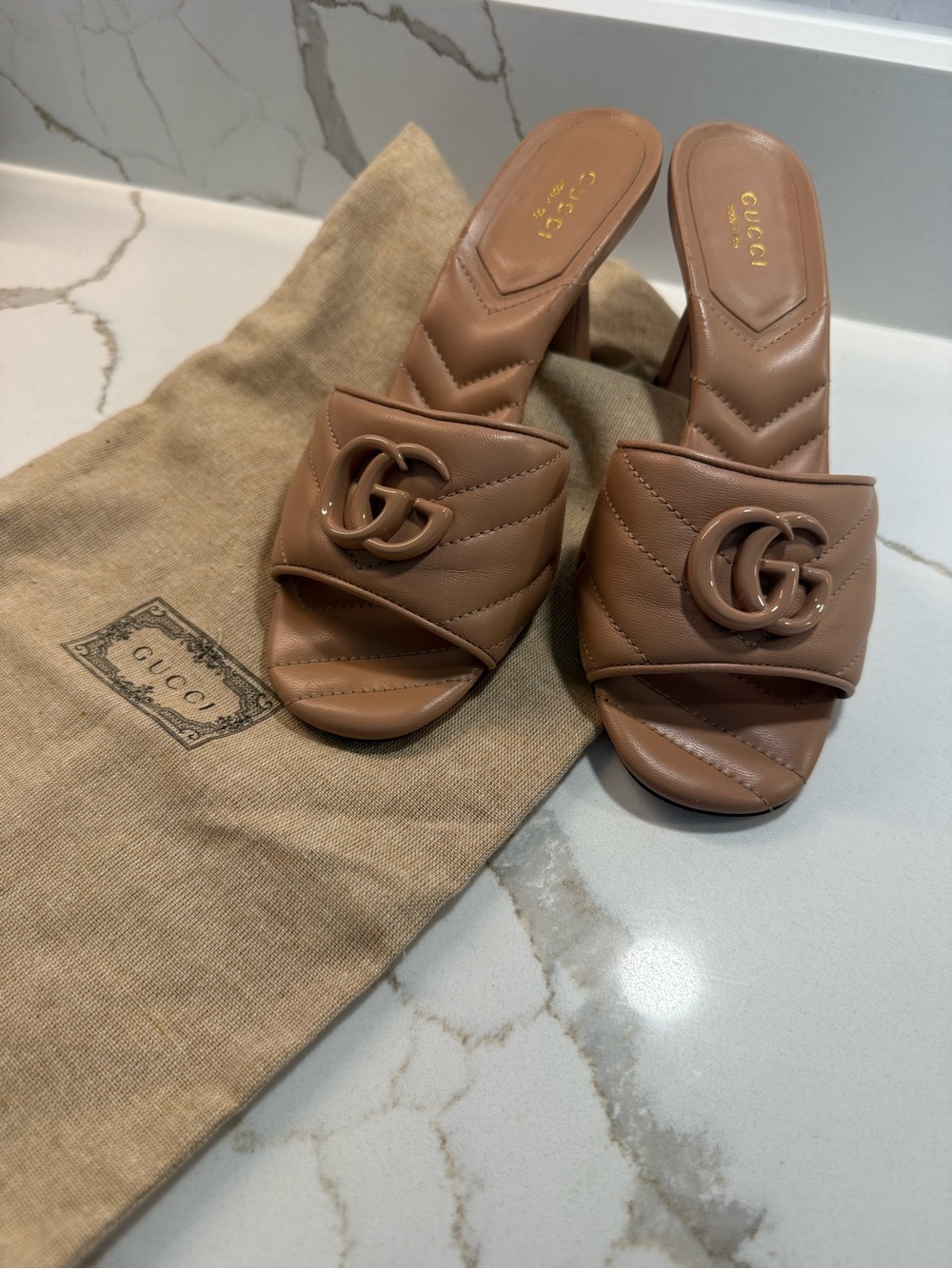 Gucci Nappa Matelassé GG Marmont Slides – Size 6 - Picture 3 of 9